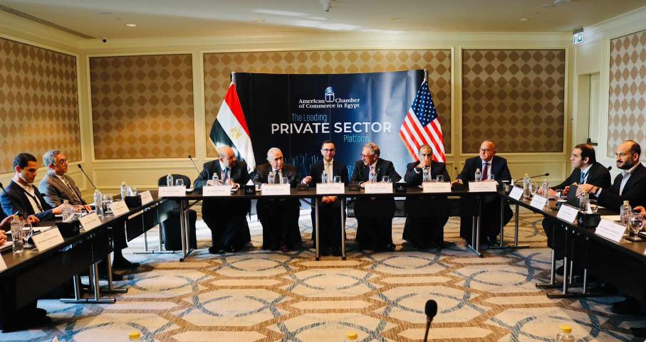 حسن الخطيب: الحكومة تسعى لزيادة الاستثمارات الأمريكية في…