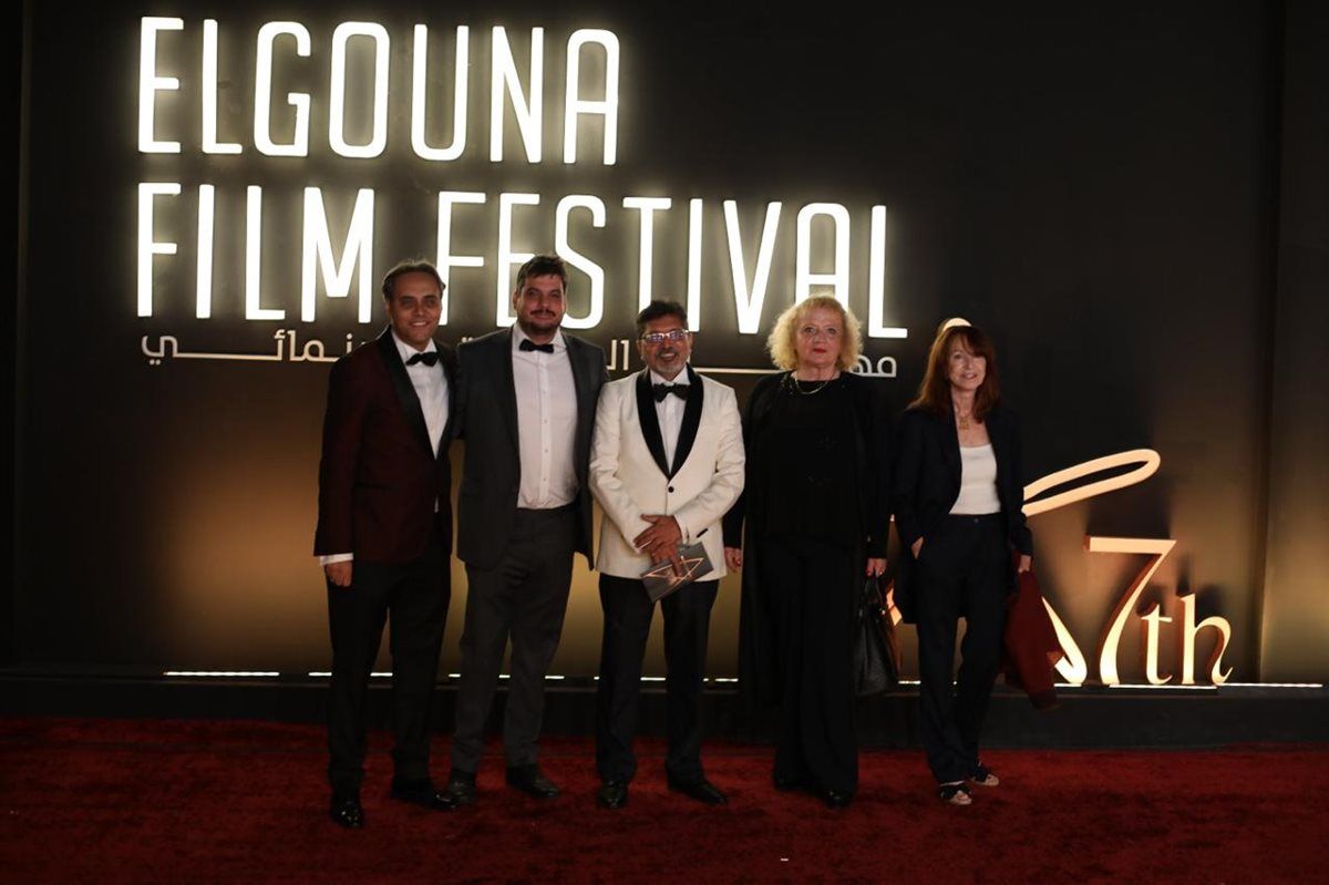 تألق النجوم على الريد كاربت.. أبرز إطلالات مهرجان الجونة السينمائي (صور)