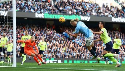 هالاند يقود سيتي لصدارة البريميرليغ