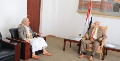 أخبار اليمن : الرهوي يناقش التحفيز الاقتصادي مع المحاقري