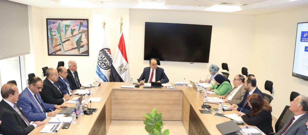 وزير قطاع الأعمال: تحسين السياسات التسويقية وجودة الخدمات من…