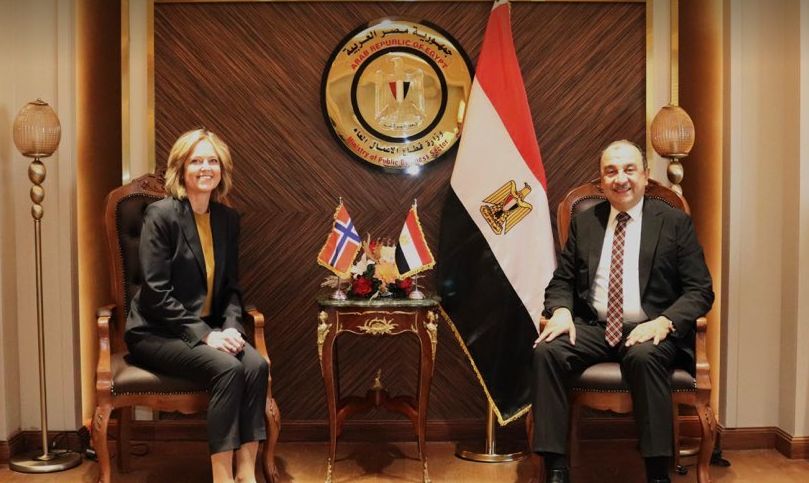 وزير قطاع الأعمال يبحث مع سكاتك مستجدات مشروع المحطة الشمسية…