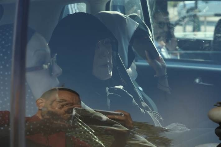 شمس البارودي تودع زوجها حسن يوسف لمثواه الأخير شيعت جنازة النجم الراحل حسن يوسف بعد عصر الثلاثاء من مسجد الشرطة وسط حضور عدد من النجوم.ظهرت النجمة المعتزلة إقرأ المزيد