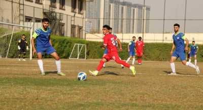 التعادل يحسم ودية الأهلي والصناعة العراقي