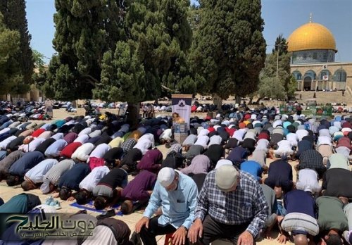 40 ألف مصل يؤدون الجمعة في الأقصى