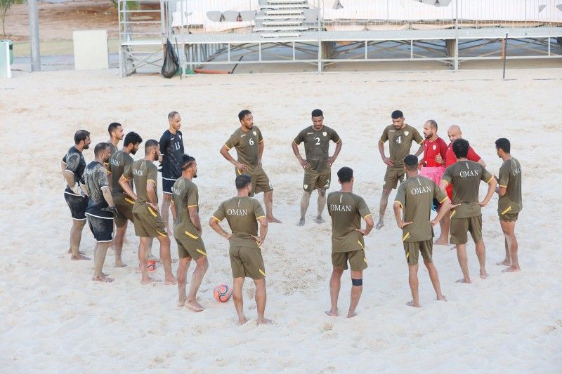 اليوم ... منتخبنا الوطني للقدم الشاطئية يواجه نظيره الإماراتي وديا بمجمع بوشر