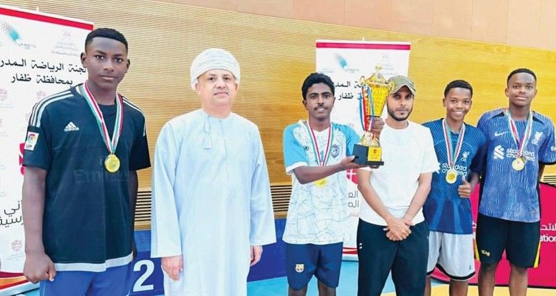 مدرسة أسامة بن زيد تتوج بالبطولة المدرسية لألعاب القوى