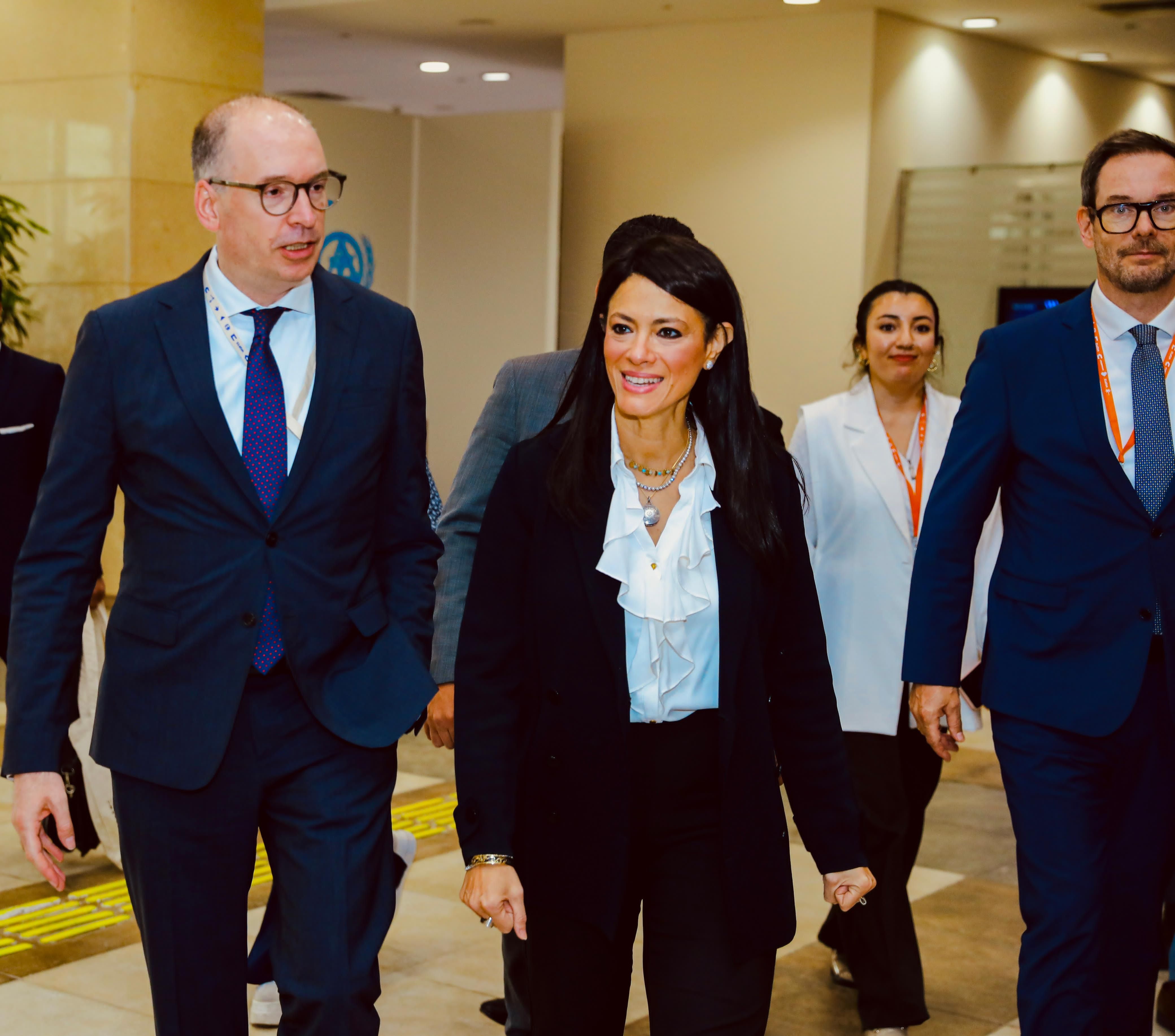 المشاط تُشارك في افتتاح جناح ألمانيا وتعقد جلسة مباحثات مع نظيرها الألماني لمناقشة تطوير العلاقات المُشتركة