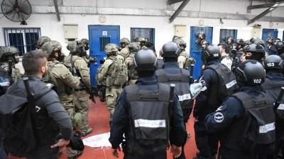 أخبار اليمن : الجرب يفتك بالأسرى الفلسطينيين في سجن النقب الإسرائيلي