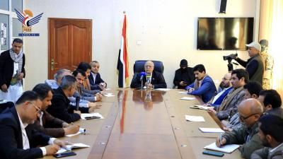 أخبار اليمن : الرهوي يحث على استغلال الاراضي بزراعة محاصيل الحبوب