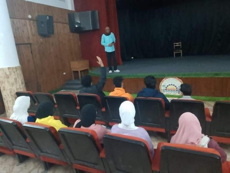 مناقشات عن اللغة والتذوق الفني في أنشطة قصور الثقافة بمطروح