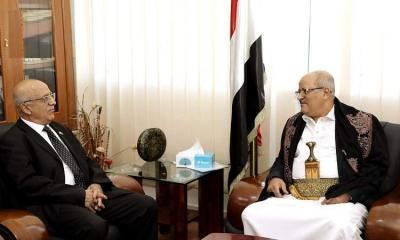 أخبار اليمن : النعيمي يطلع على الأداء العام للحكومة