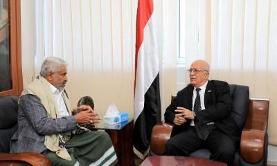 أخبار اليمن : الرهوي يطلع على نشاط وزارة النقل