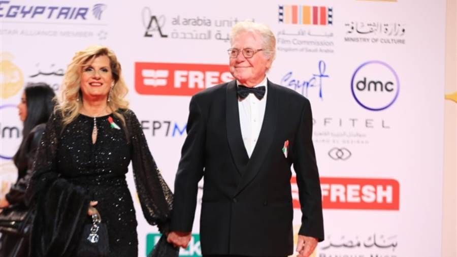 بدء توافد النجوم على السجادة الحمراء لحفل افتتاح مهرجان القاهرة السينمائي 2024 بدأ توافد النجوم على السجادة الحمراء لحفل افتتاح مهرجان القاهرة السينمائي في دورته الـ45.وصل رئيس المهرجان حس إقرأ المزيد