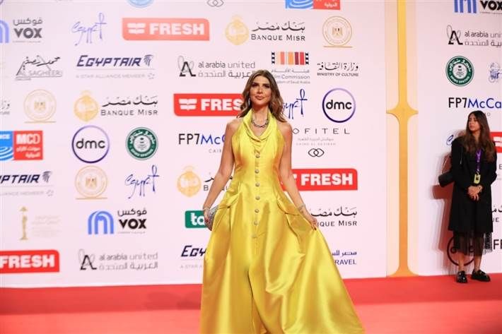 بدء توافد النجوم على السجادة الحمراء لحفل افتتاح مهرجان القاهرة السينمائي 2024 بدأ توافد النجوم على السجادة الحمراء لحفل افتتاح مهرجان القاهرة السينمائي في دورته الـ45.وصل رئيس المهرجان حس إقرأ المزيد