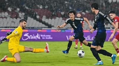 اليابان تكتسح إندونيسيا وتقترب من التأهل