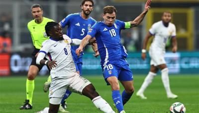 فرنسا تزيح إيطاليا عن الصدارة