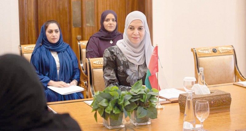استشارية المرأة الخليجية تستعرض مبادرة سلطنة عمان لإقامة يوم رياضي موحد للمرأة