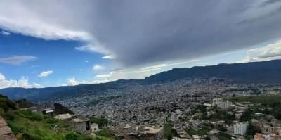 أخبار اليمن : كتلة هوائية رطبة.. الشوافي: استعدوا لتقلبات حادة في الطقس