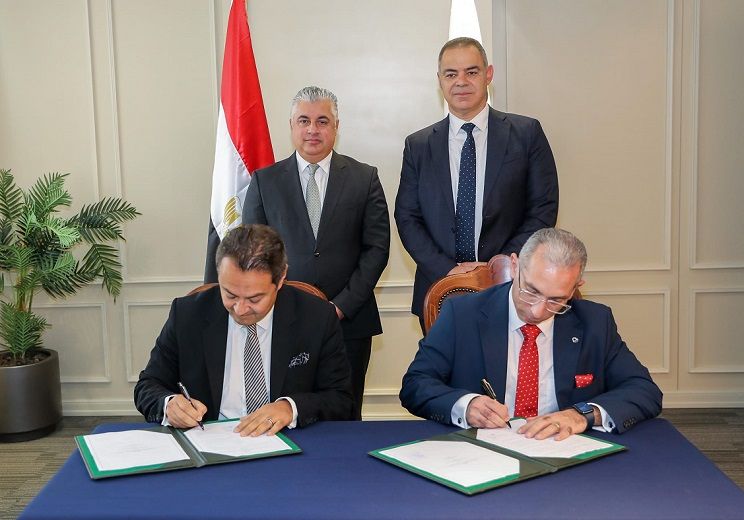 أوراسكوم للمناطق الصناعية توقع عقد تطوير 3.3 كم2 بالسخنة…