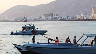 أخبار اليمن : زوارق حربية إماراتية في ساحل حضرموت