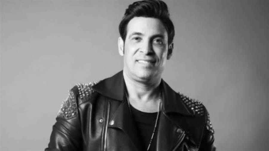 السجن 3 سنوات وغرامة 30 ألف جنيه للمطرب سعد الصغير قضت محكمة جنايات القاهرة بالسجن المشدد 3 سنوات وغرامة 30 ألف جنيه للمطرب الشعبي سعد الصغير لاتهامه بـ حيازة س إقرأ المزيد