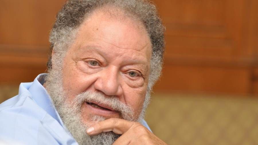 يحيى الفخراني يواصل بروفات مسرحية الملك لير على المسرح القومي يواصل الفنان يحيى الفخراني البروفات الخاصة بمسرحية الملك لير استعدادا لتقديمها خلال الفترة المقبلة لتكون إقرأ المزيد