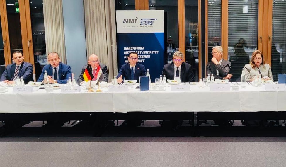 الخطيب: اهتمام دوائر الأعمال الألمانیة بالاستثمار في مصر…