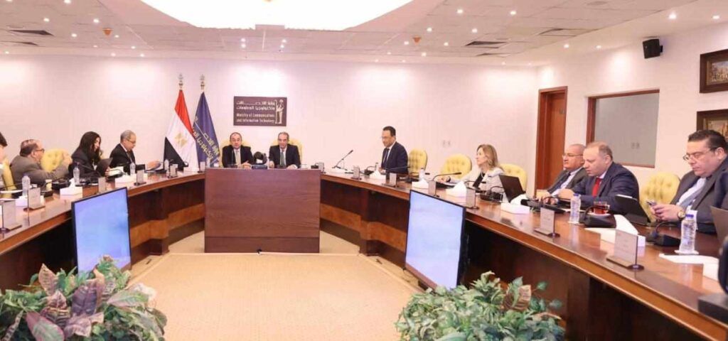 وزيرا قطاع الأعمال والاتصالات يتفقان على وضع جدول زمني…