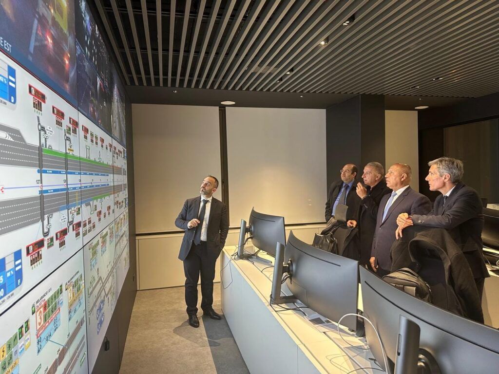 سكك حديد إيطاليا تبحث تقديم عرض لإدارة وتشغيل شبكة القطار…