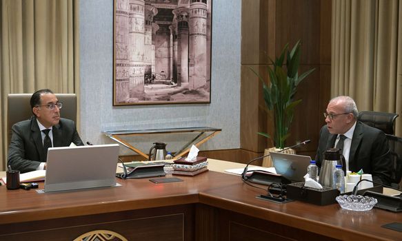 رئيس الوزراء يتابع الموقف التنفيذي لمشروعات هيئة تنمية…