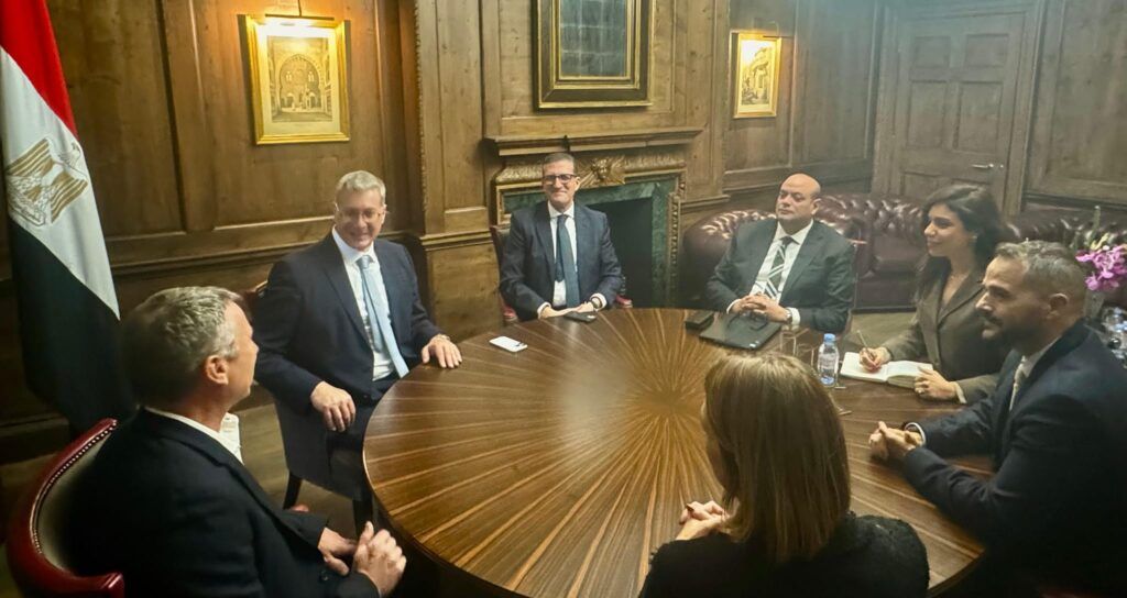 إكسون موبيل تبدأ حفر بئر جديدة للتنقيب عن الغاز بغرب المتوسط…