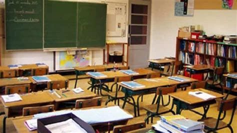 تفسير الاصدقاء في الحلم رؤية الصديق في المنام