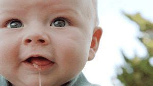 تفسير البصق في الحلم معنى البصاق و التفل في المنام