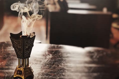 تفسير البخور في الحلم شم رائحة البخور في المنام