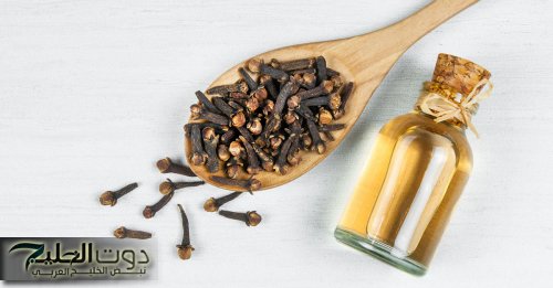 خاص بالمتزوجين فقط .. ضع مسمار واحد من القرنفل علي زيت الزيتون واستخدمه بهذه الطريقة المذهلة يجعله أقوى أضعاف الحبة الزرقاء .. هتتصدم من نفسك