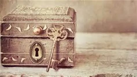 الصندوق في المنام وتفسير رؤية الصناديق في الحلم بالتفصيل