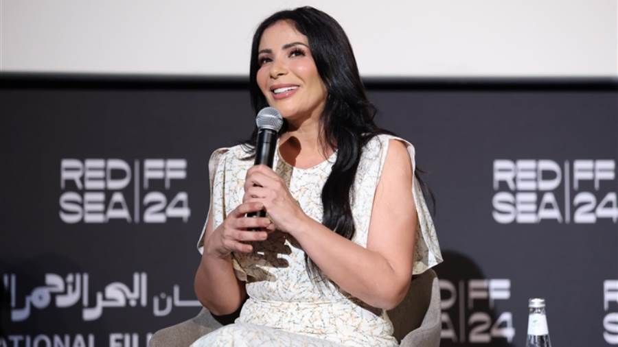 منى زكي بإطلالة بسيطة في ندوتها التكريمية في مهرجان البحر الأحمر أقيم مساء السبت السابع من ديسمبر الجاري ندوة تكريمية للنجمة منى زكي ضمن فعاليات مهرجان البحر الأحمر السينمائي إقرأ المزيد