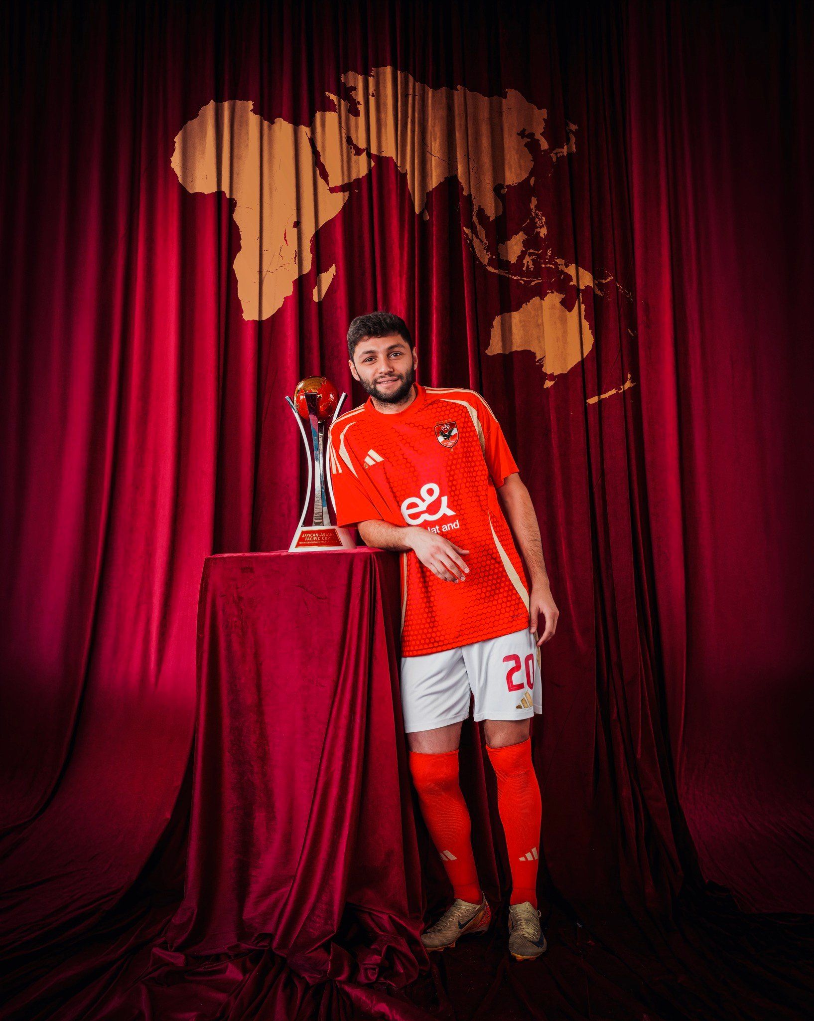 حساب الأهلى يحتفل بأبطال نصف العالم ويؤكد: مستعدون لاستكمال الرحلة فى كأس إنتركونتيننتال