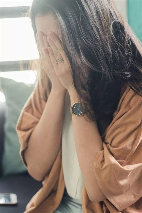 البكاء الشديد في المنام للعزباء