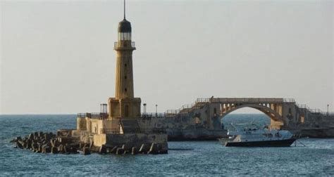 أين تقع جزيرة فاروس فى مصر