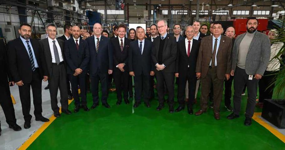 كامل الوزير يتفقد مصانع العاشر من رمضان ويعلن خططا لدعم…