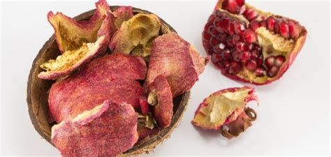 أضرار قشر الرمان للمعدة