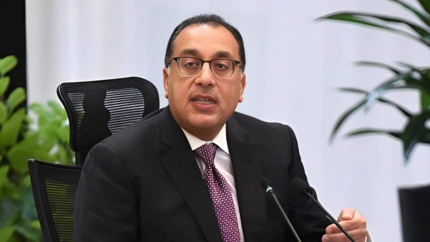 مدبولي: توقيع عقد توفير وحدة تغييز إضافية استعدادا لصيف 2025