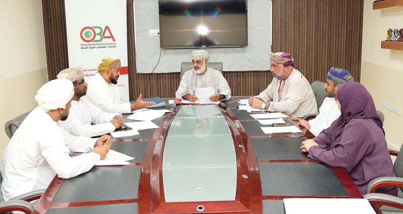اتحاد السلة يناقش استضافة بطولة الخليج لثلاثيات كرة السلة