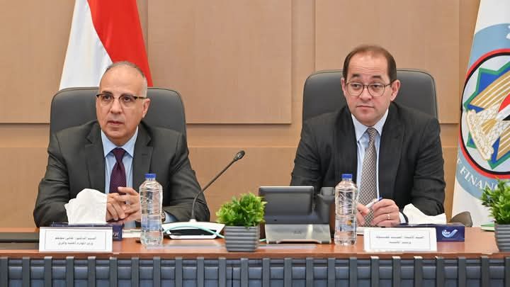 وزيرا المالية والري يبحثان تعزيز الاعتمادات المخصصة لأعمال…