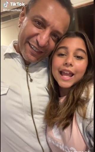 ابنة شيرين عبد الوهاب تتعرض للتهديد والابتزاز أزمة جديدة تمر بها النجمة شيرين عبد الوهاب ولكن هذه المرة تخص ابنتها الكبرى هنا.كشفت النيابة العامة بقسم أول إقرأ المزيد