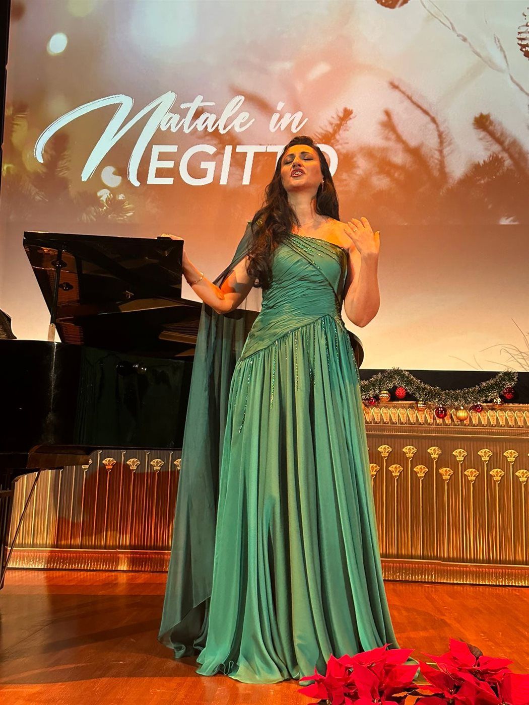 السوبرانو المصرية أميرة سليم تتألق في حفل الكريسماس بالأكاديمية المصرية للفنون بروما