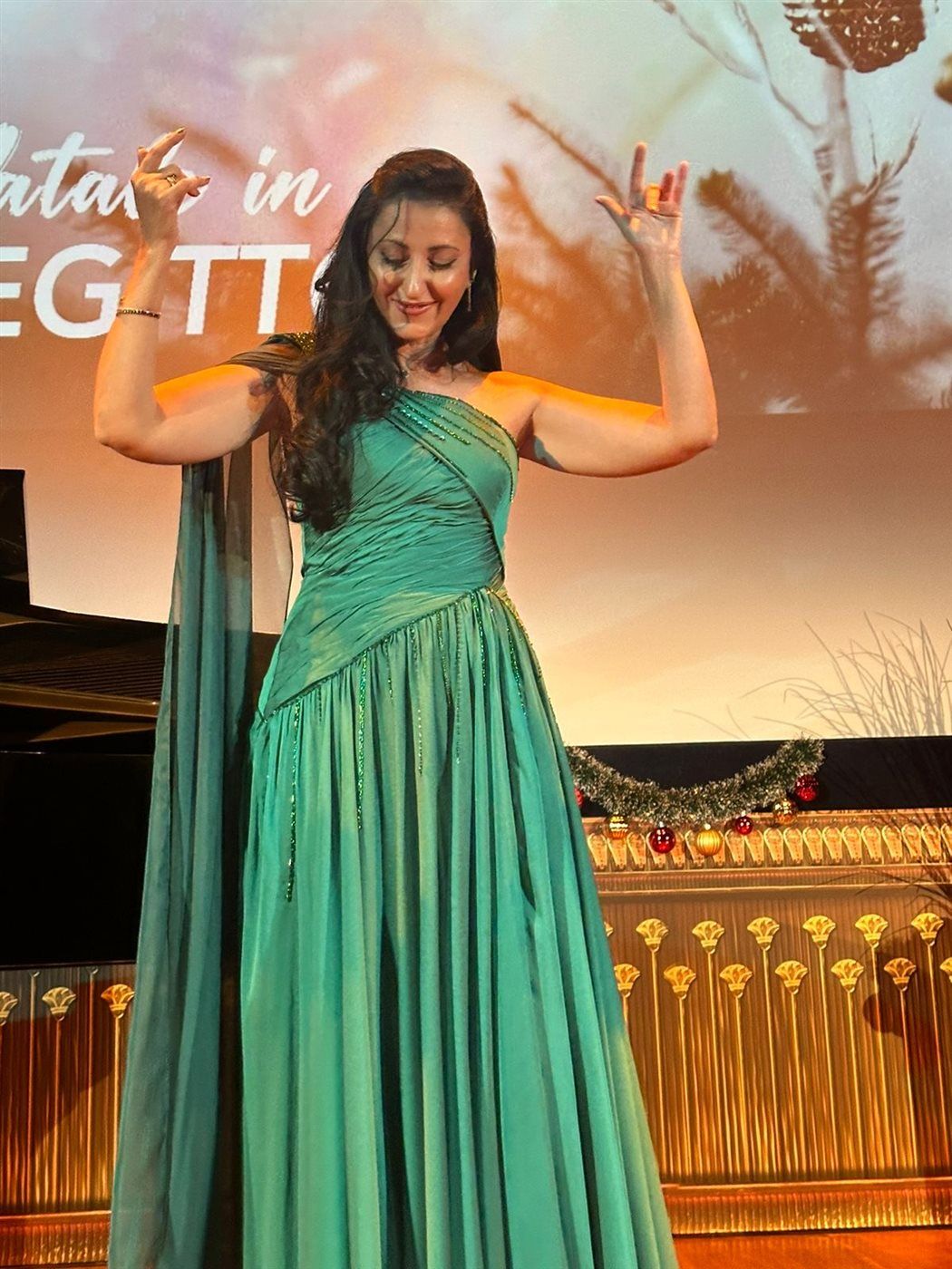 السوبرانو المصرية أميرة سليم تتألق في حفل الكريسماس بالأكاديمية المصرية للفنون بروما