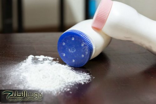 استخدامات متعددة ومفيدة لبودرة الأطفال: من العناية بالبشرة إلى التجميل والراحة اليومية